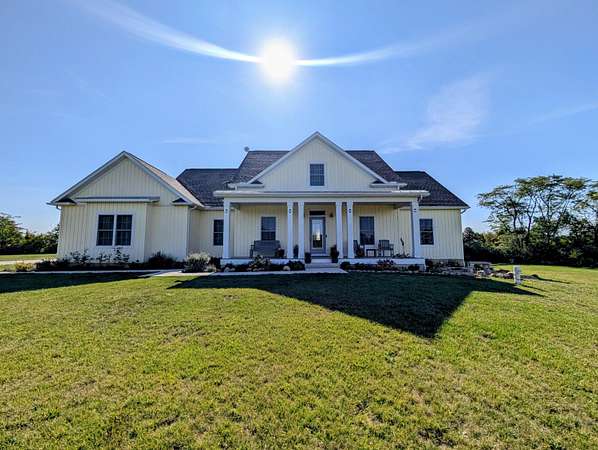 6 Acres of Residential Land with Home for Sale in Orient, Ohio