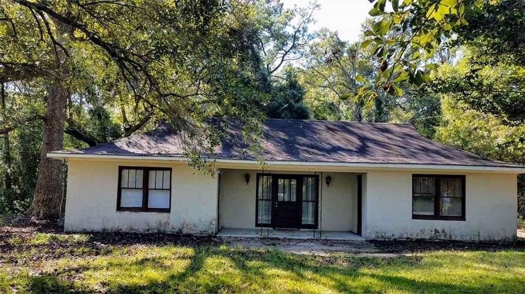 2.89 Acres of Residential Land with Home for Lease in Mobile, Alabama