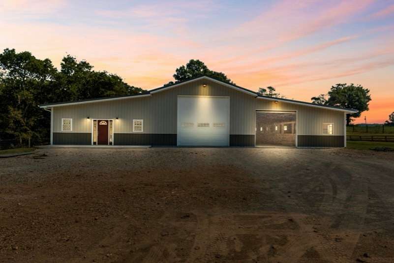 4.62 Acres of Residential Land with Home for Sale in Pulaski, Tennessee