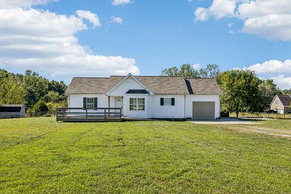 5.2 Acres of Residential Land with Home for Sale in White House, Tennessee