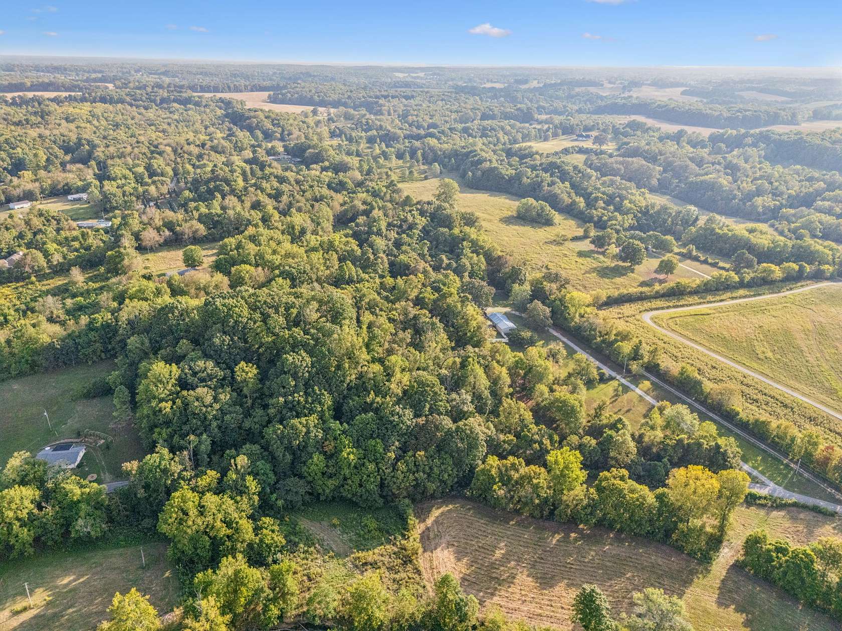 10 Acres of Land for Sale in Springfield, Tennessee