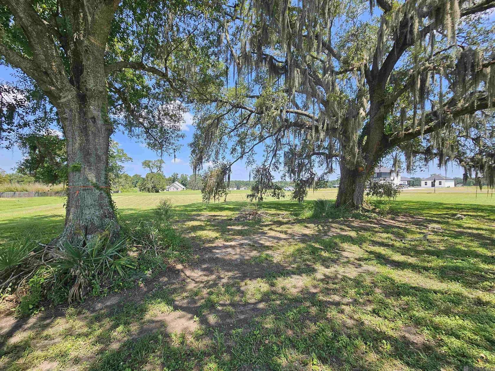 1 Acre of Residential Land for Sale in Gonzales, Louisiana