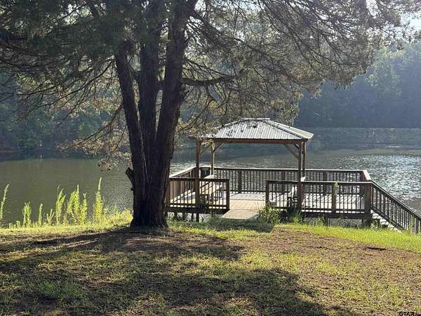 158 Acres of Recreational Land with Home for Sale in Lindale, Texas