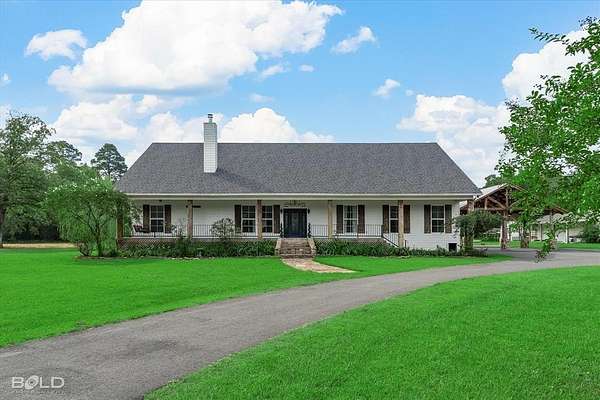 19.5 Acres of Land with Home for Sale in Shreveport, Louisiana