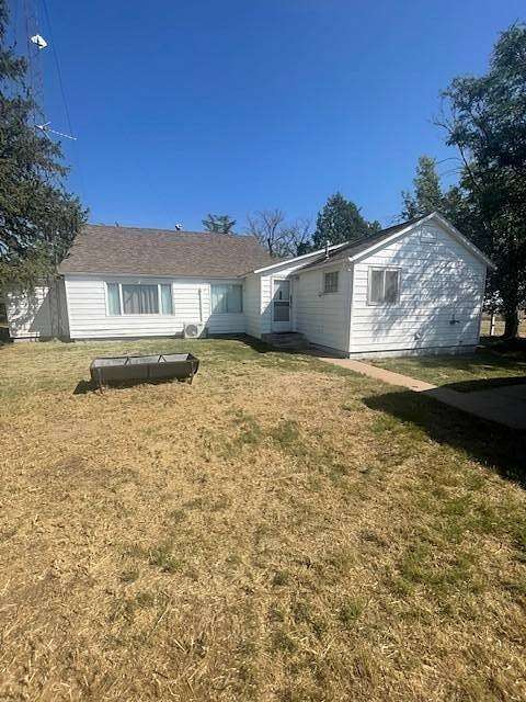 6 Acres of Residential Land with Home for Sale in Yuma, Colorado