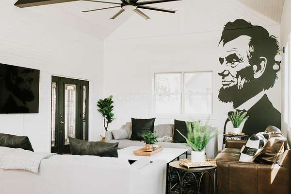 5 Acres of Improved Mixed-Use Land for Sale in Laurelville, Ohio