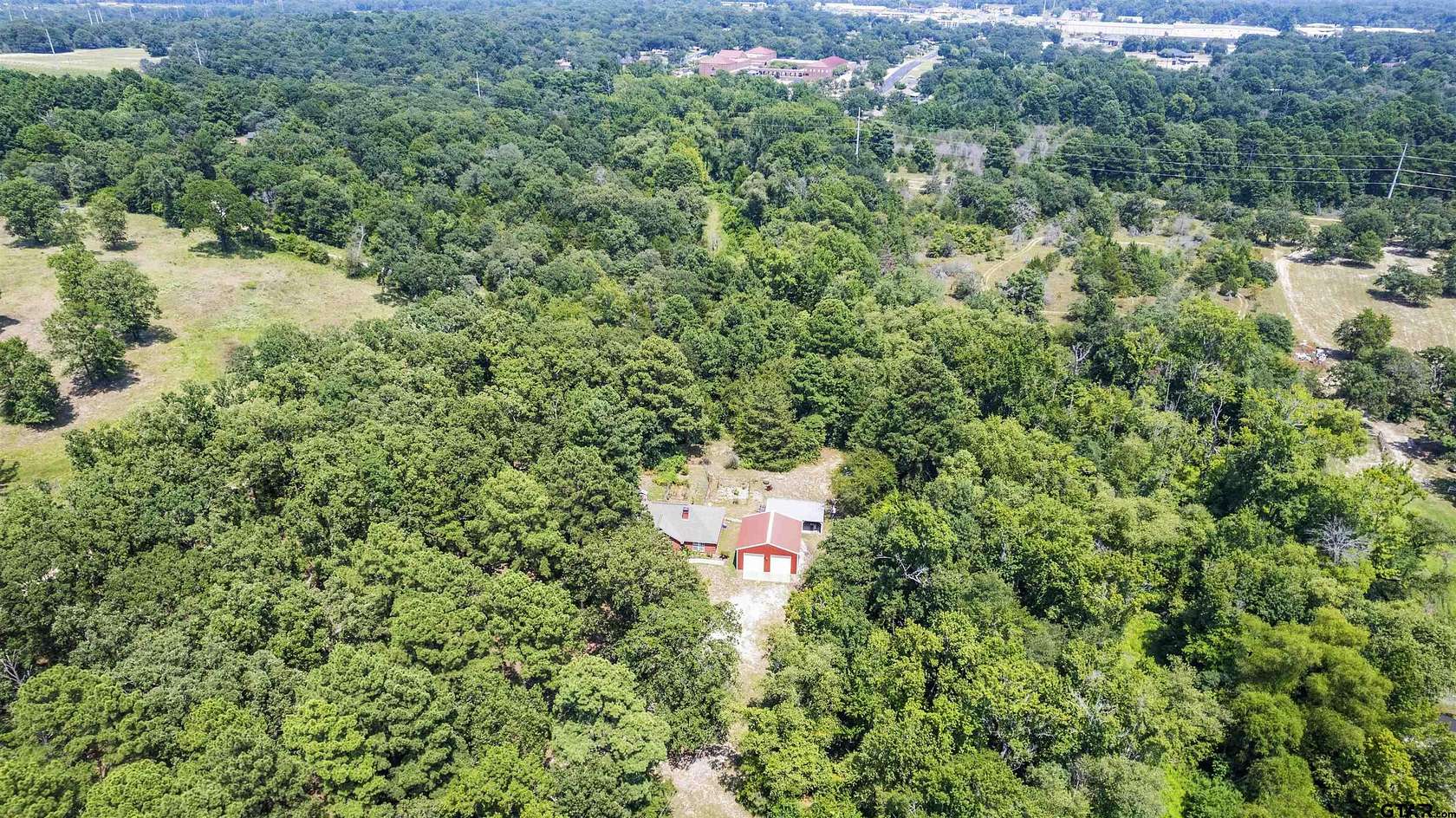 15 Acres of Land with Home for Sale in Tyler, Texas