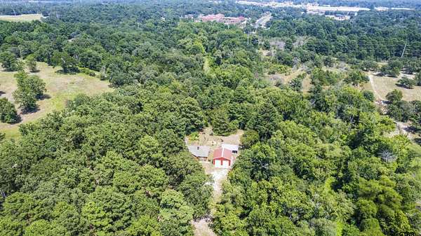 15 Acres of Land with Home for Sale in Tyler, Texas