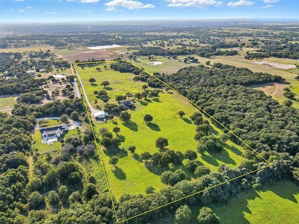 25.8 Acres of Agricultural Land with Home for Sale in Boyd, Texas