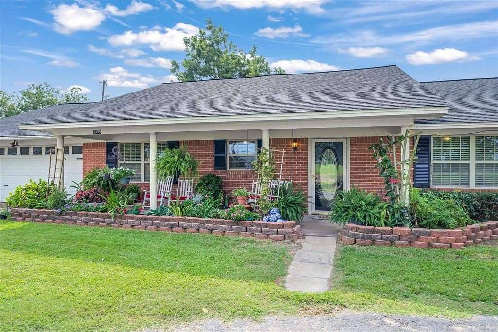 3.79 Acres of Residential Land with Home for Sale in Grand Saline, Texas