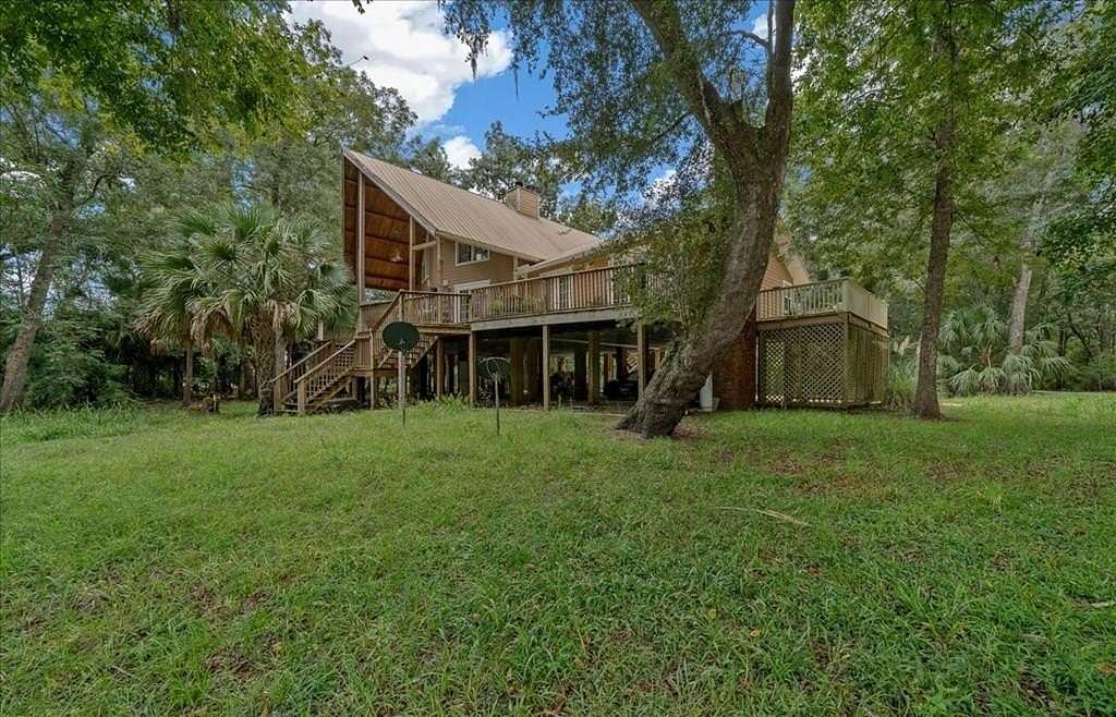 2 Acres of Residential Land with Home for Sale in Old Town, Florida