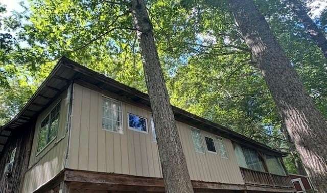 4.72 Acres of Residential Land with Home for Sale in Hilham, Tennessee