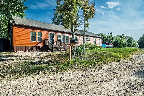 21.5 Acres of Recreational Land with Home for Sale in Omaha, Arkansas