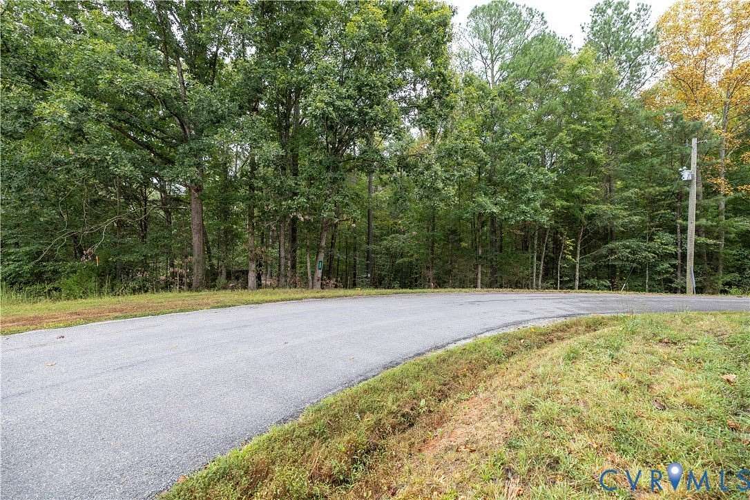 10 Acres of Land for Sale in Kenbridge, Virginia
