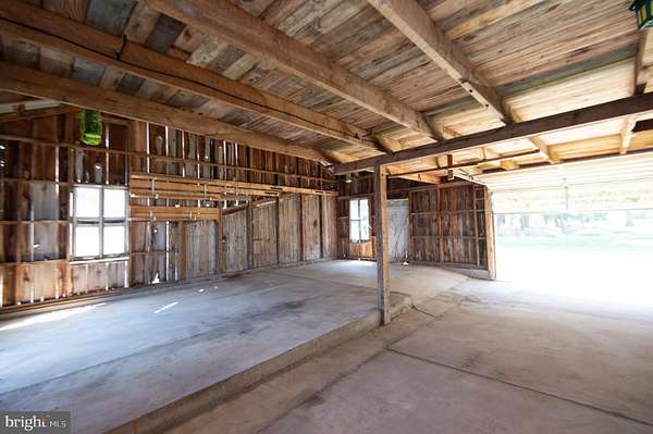 50 Acres of Land with Home for Sale in Cambridge, Maryland