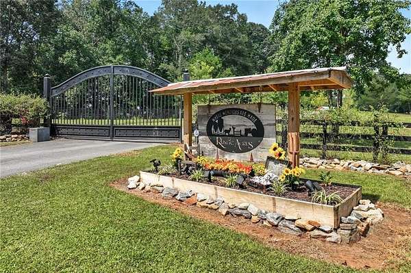 26.3 Acres of Agricultural Land with Home for Sale in Commerce, Georgia