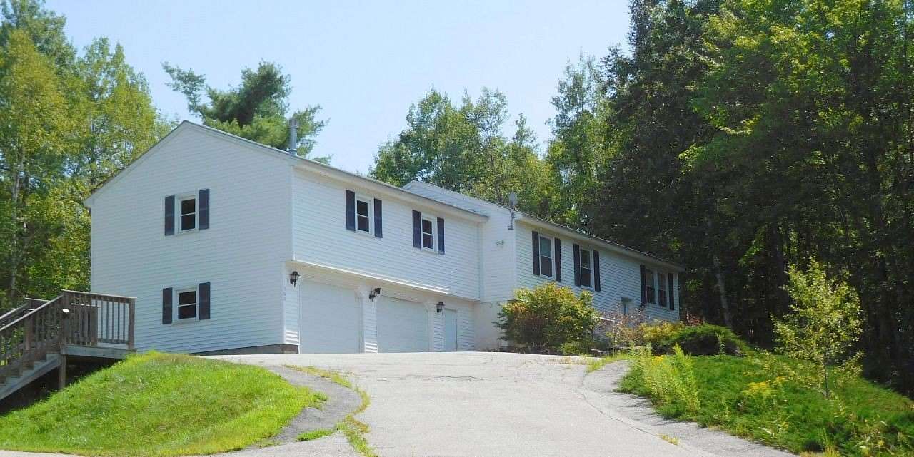 2 Acres of Residential Land with Home for Sale in Auburn, Maine