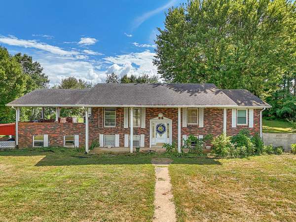 25 Acres of Land with Home for Sale in Junction City, Kentucky