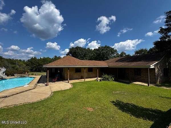 28.7 Acres of Agricultural Land with Home for Sale in Mendenhall, Mississippi