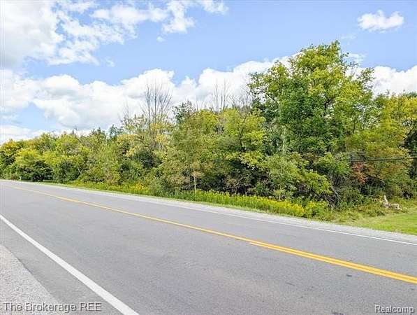 1.34 Acres of Residential Land for Sale in Flint, Michigan