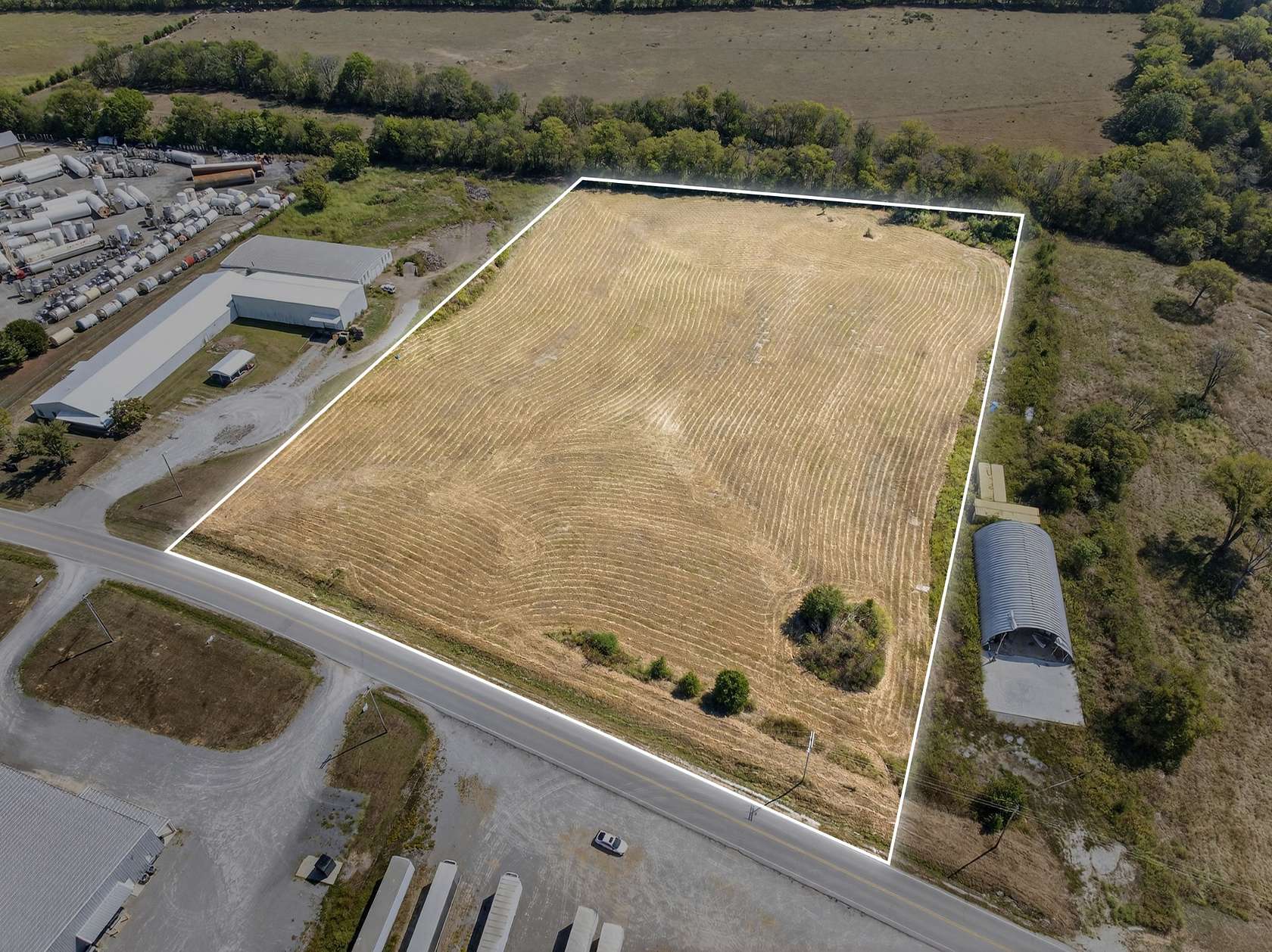 6 Acres of Commercial Land for Sale in Hartsville, Tennessee