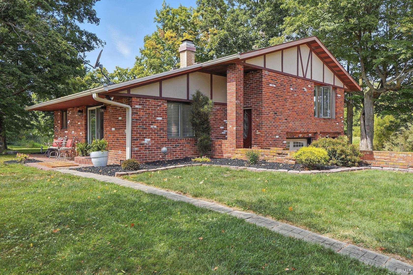 10 Acres of Residential Land with Home for Sale in Eaton, Indiana