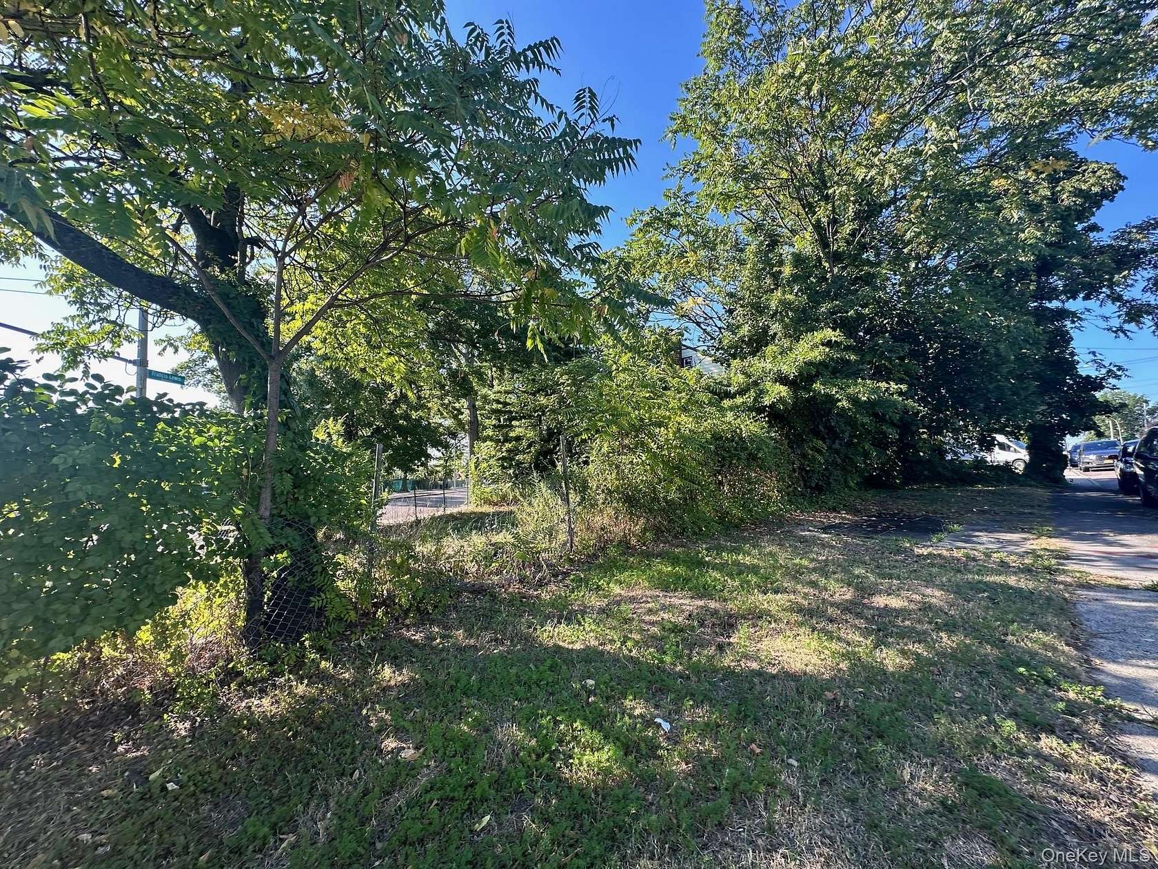 0.09 Acres of Residential Land for Sale in Queens, New York