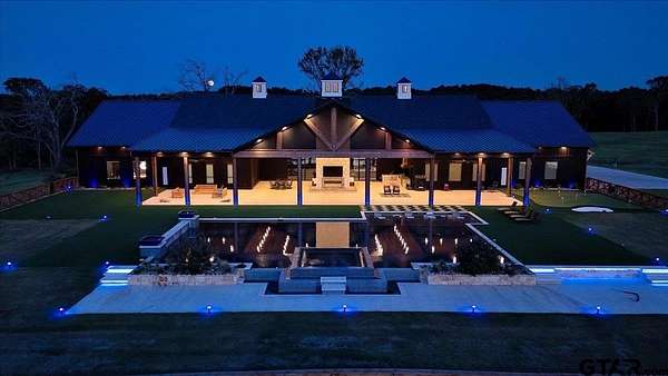 333 Acres of Recreational Land with Home for Sale in Lindale, Texas