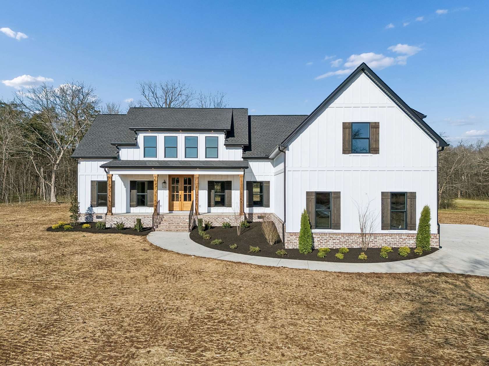 5.58 Acres of Residential Land with Home for Sale in Lascassas, Tennessee