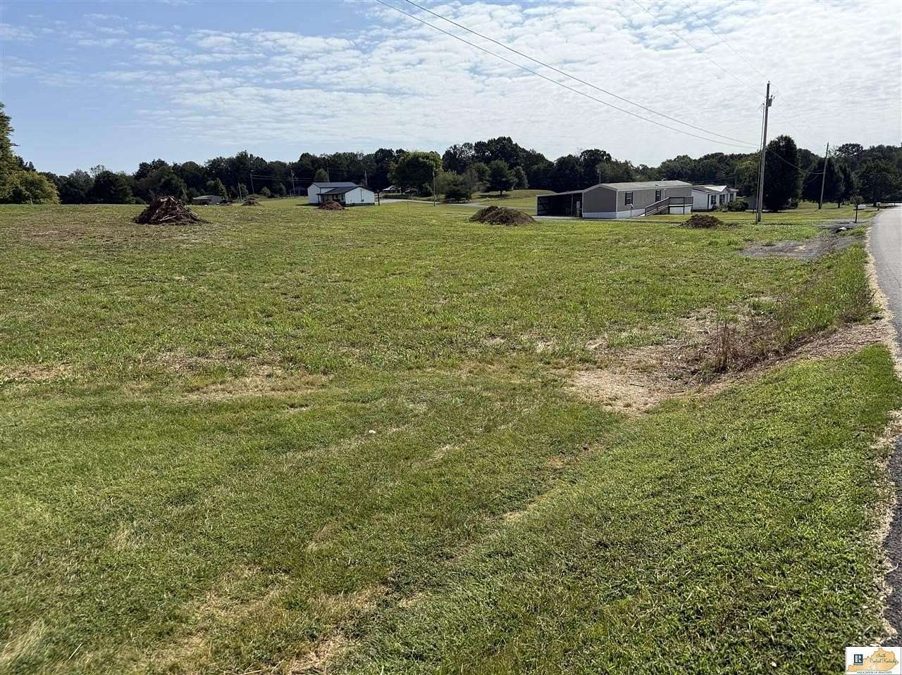 0.5 Acres of Land for Sale in Columbia, Kentucky