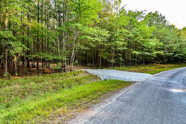 8 Acres of Land for Sale in Hohenwald, Tennessee
