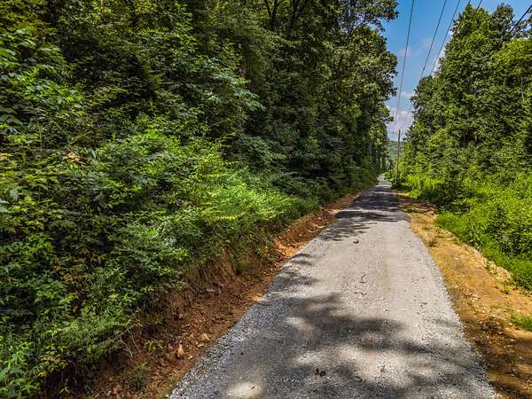 22 Acres of Recreational Land for Sale in Centerville, Tennessee