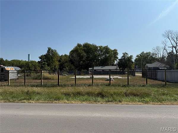 0.4 Acres of Residential Land for Sale in Bellflower, Missouri