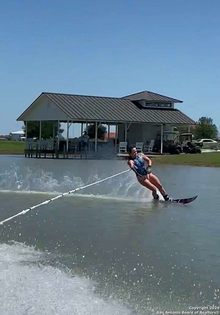 1.3 Acres of Residential Land for Sale in Martindale, Texas