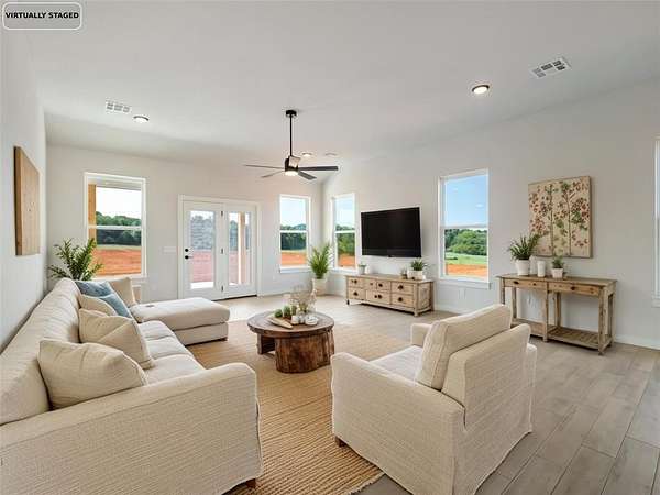 5 Acres of Residential Land with Home for Sale in Norman, Oklahoma