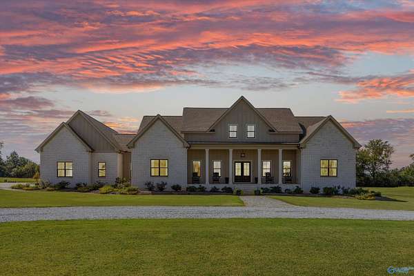 4 Acres of Residential Land with Home for Sale in Athens, Alabama