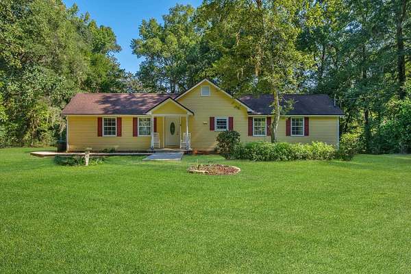 3.7 Acres of Residential Land with Home for Sale in Tallahassee, Florida