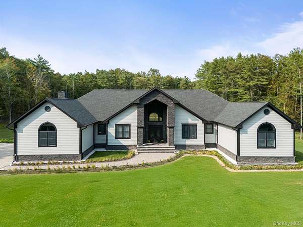 14 Acres of Land with Home for Sale in Coxsackie, New York