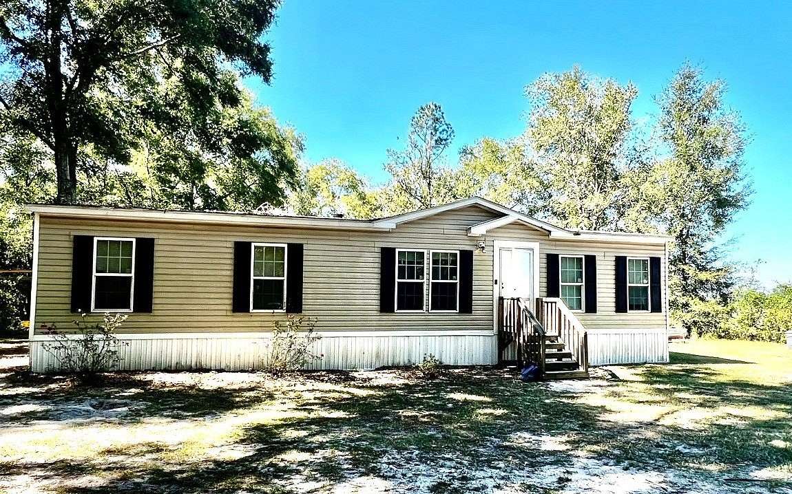 2.5 Acres of Residential Land with Home for Sale in Branford, Florida