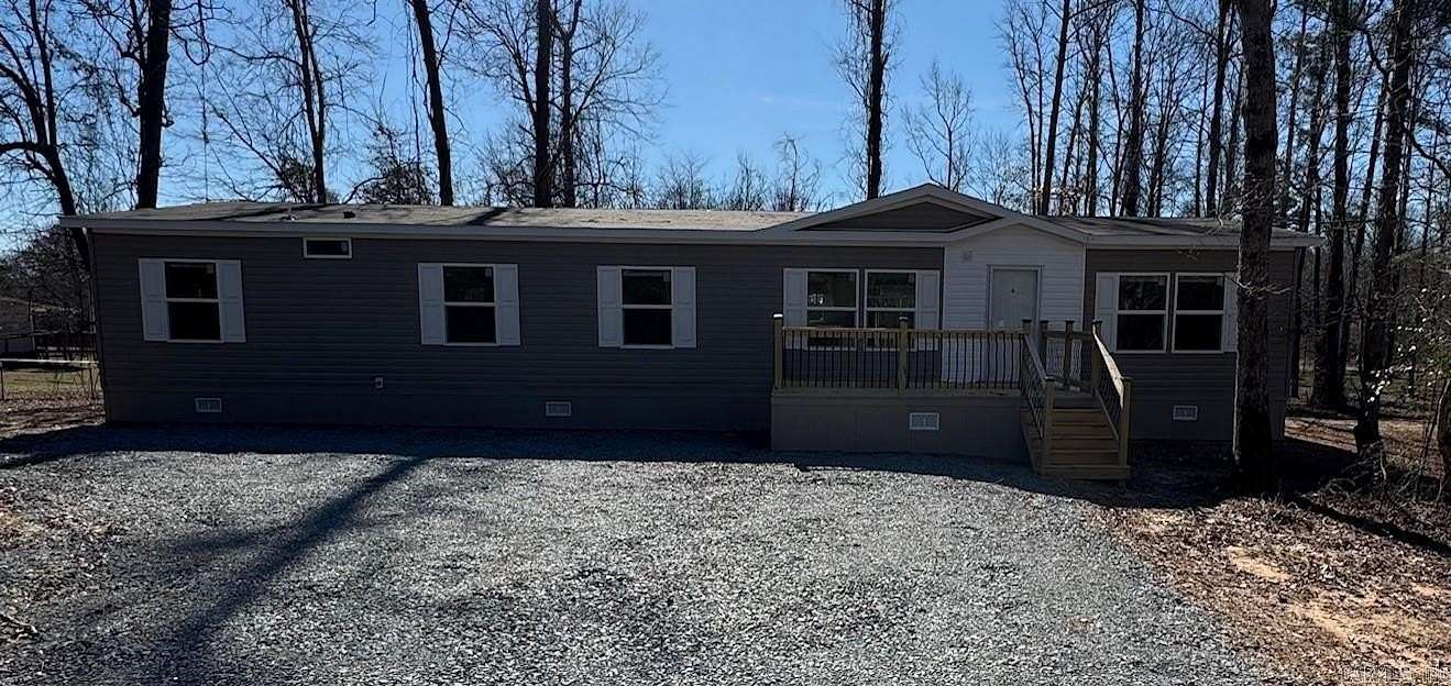 1.67 Acres of Residential Land with Home for Sale in Bauxite, Arkansas