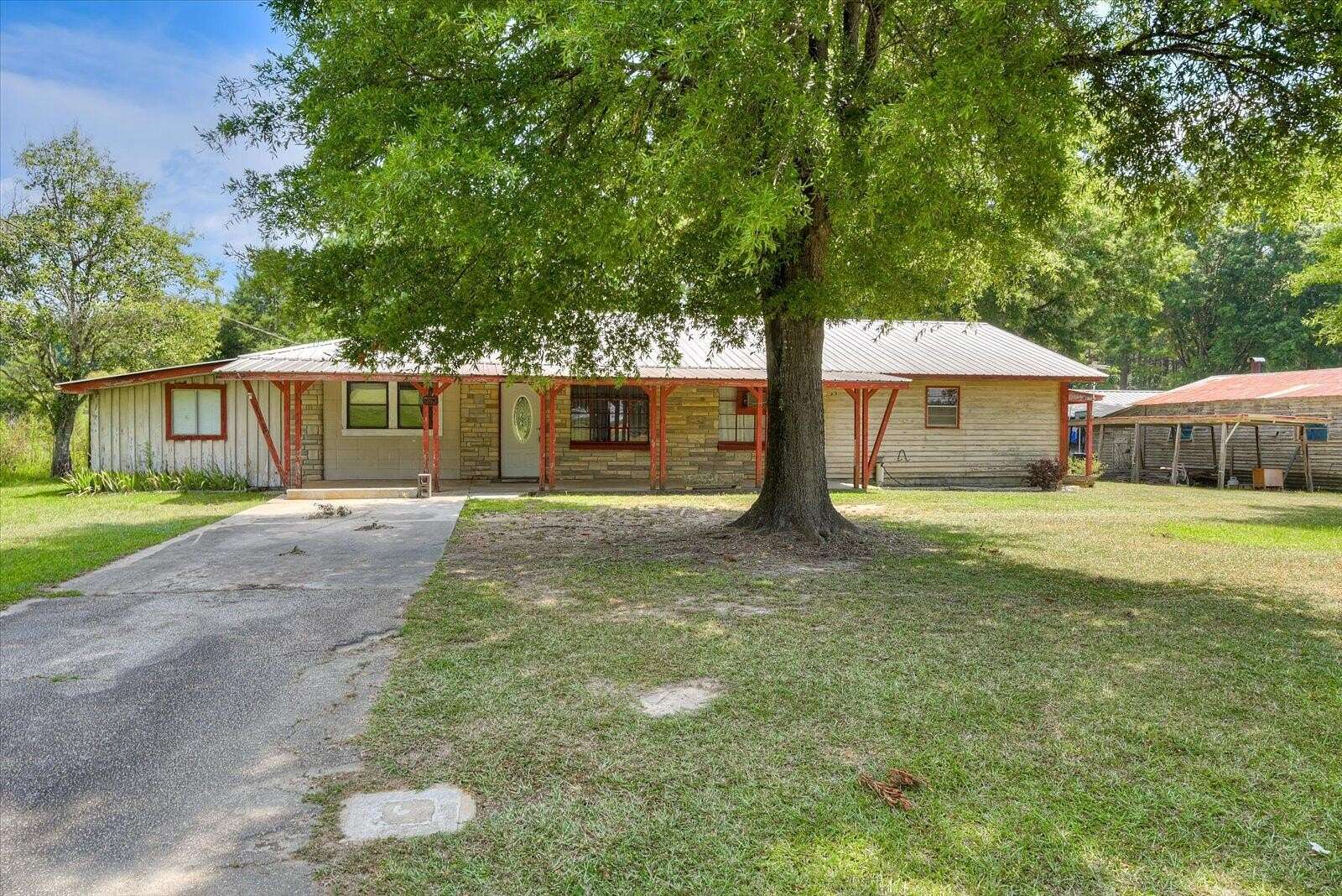 4.19 Acres of Residential Land with Home for Sale in Lincolnton, Georgia