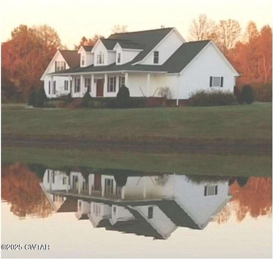 4.23 Acres of Residential Land with Home for Sale in Union City, Tennessee