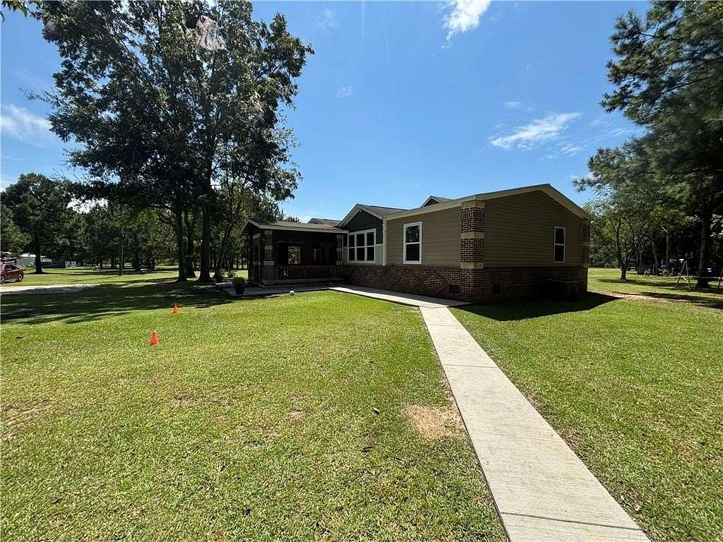 10 Acres of Land with Home for Sale in Jesup, Georgia