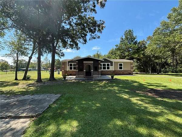 10 Acres of Land with Home for Sale in Jesup, Georgia