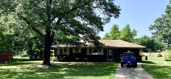 2.83 Acres of Residential Land with Home for Sale in Greenwood, Arkansas