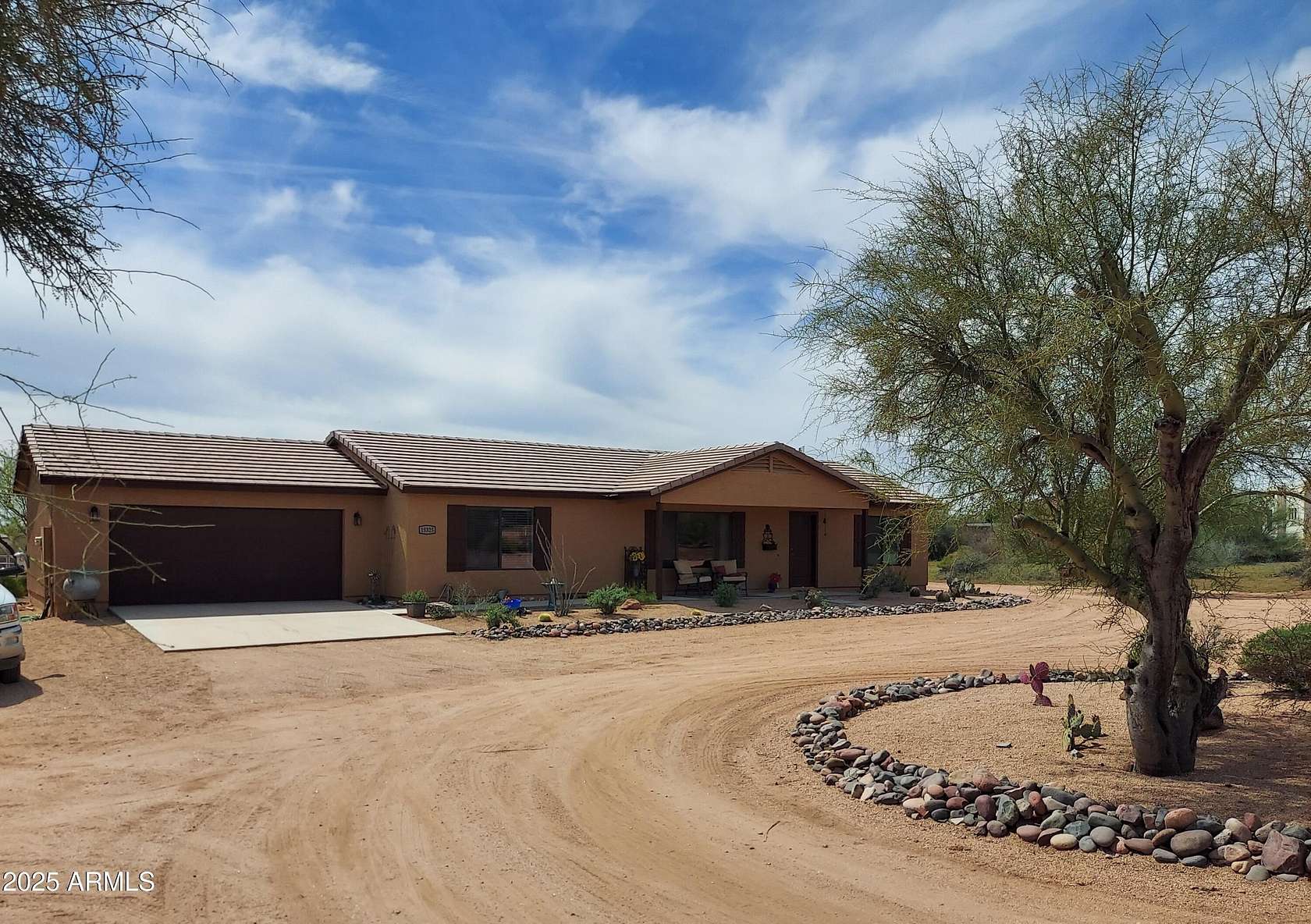 1.25 Acres of Residential Land with Home for Sale in Scottsdale, Arizona