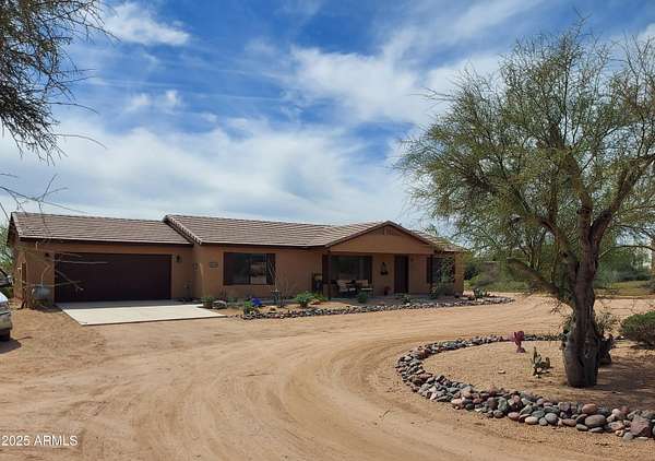 1.25 Acres of Residential Land with Home for Sale in Scottsdale, Arizona