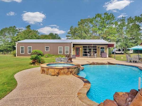 6 Acres of Residential Land with Home for Sale in Lufkin, Texas