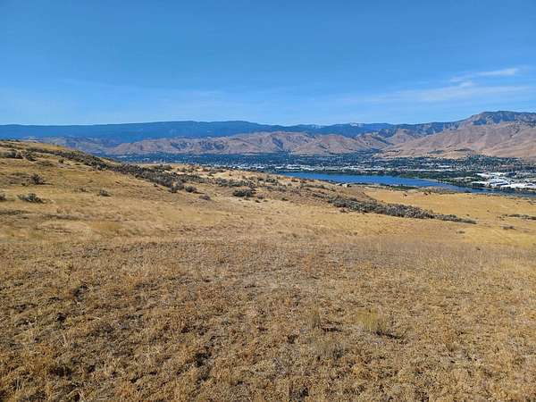 5 Acres of Land for Sale in East Wenatchee, Washington