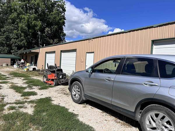 6.14 Acres of Residential Land with Home for Sale in Winchester, Illinois